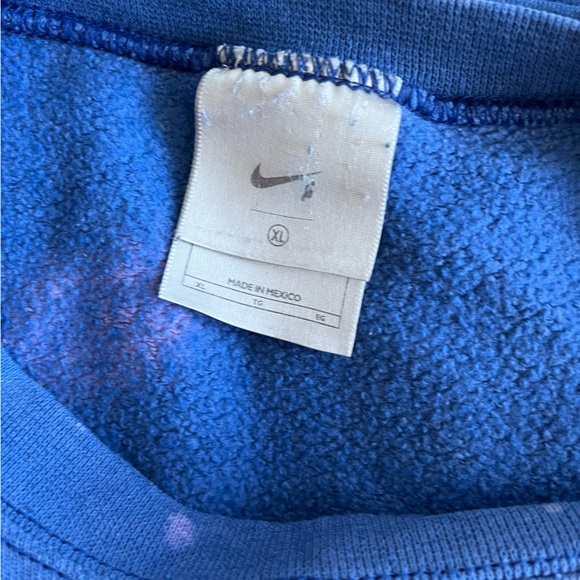 Vintage pre -bleached Nike sweatshirt - Picture 2 of 6